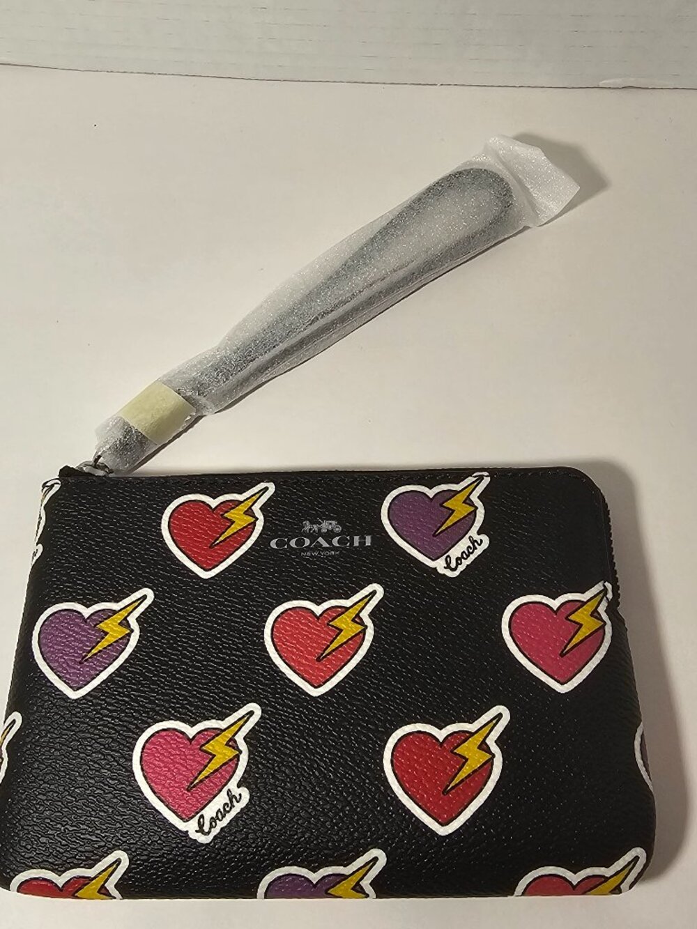 NWT Coach Corner Zip Wristlet Heart Bolt Print Wallet Bag Purse Tote Clutch